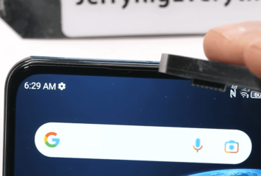 ZTE Axon 30